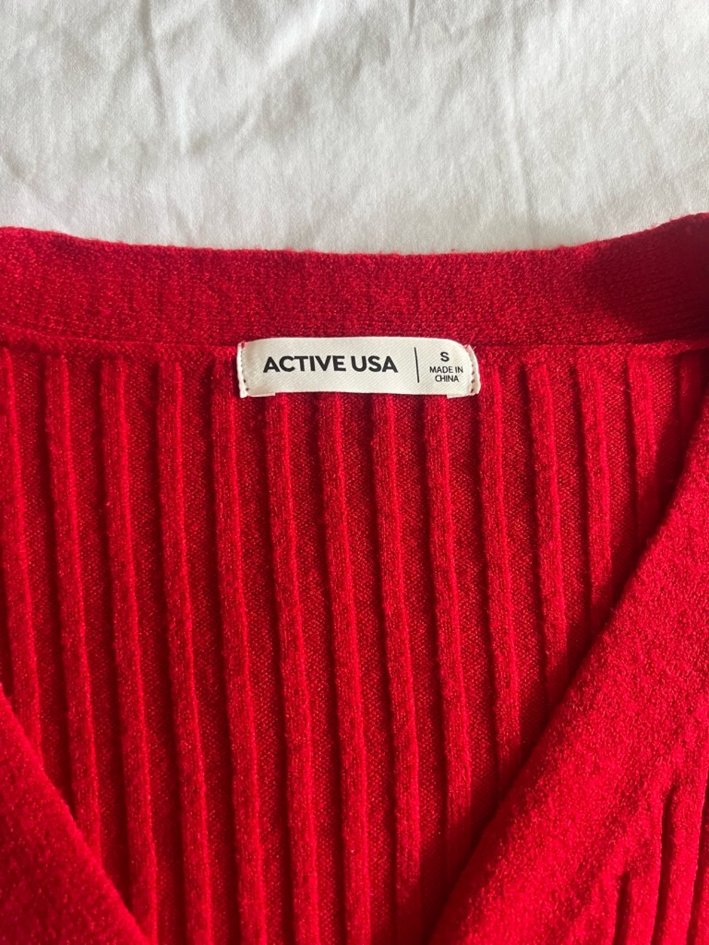 Active USA Red Ribbed V-Neck Button Cardigan - Picture 3 of 9
